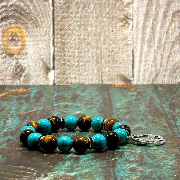 Handmade Wolf Charm Bracelet with Tiger Eye & Turquoise! - Picture 5 of 6